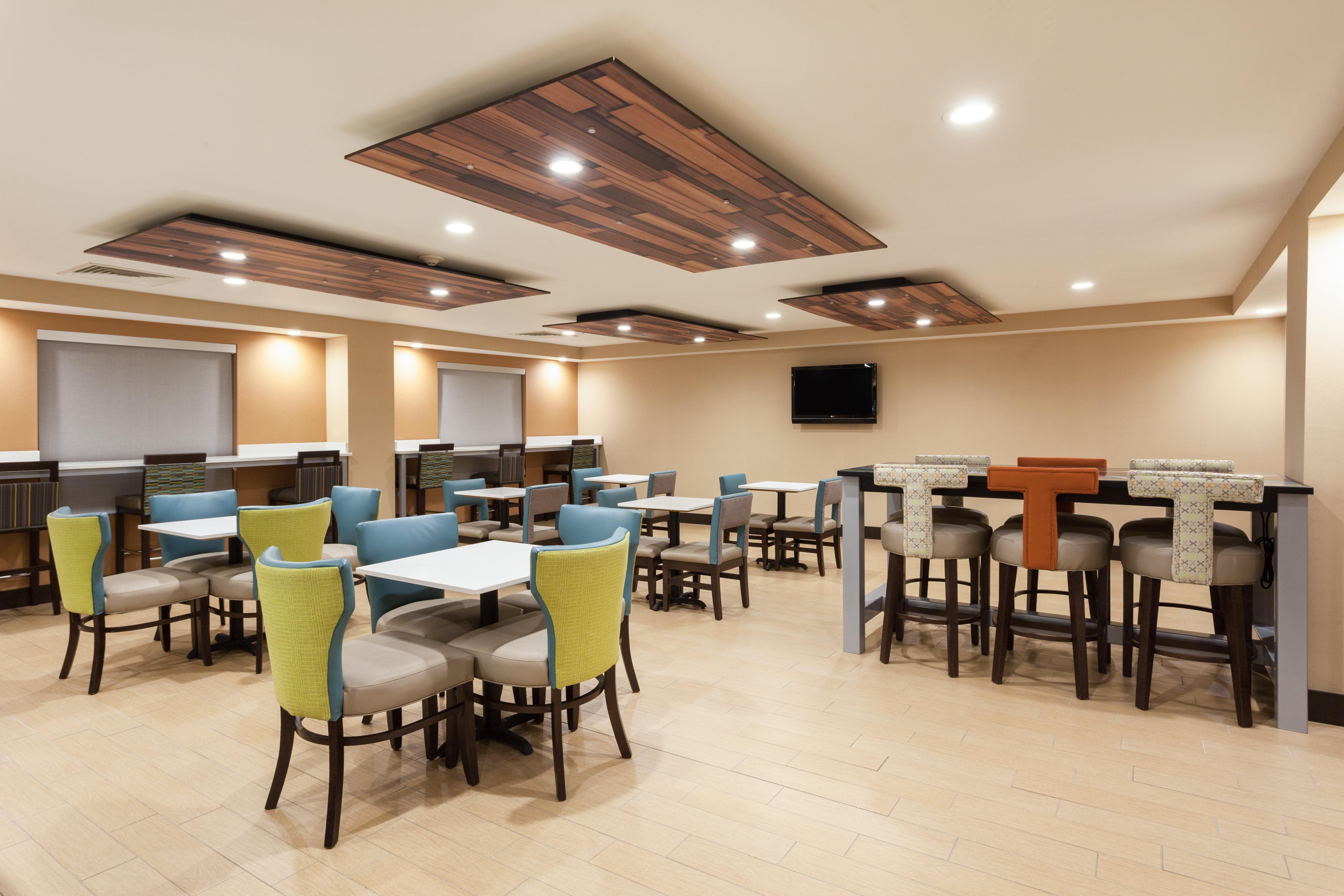 Holiday Inn Express Hotel & Suites Mebane By Ihg Exterior photo