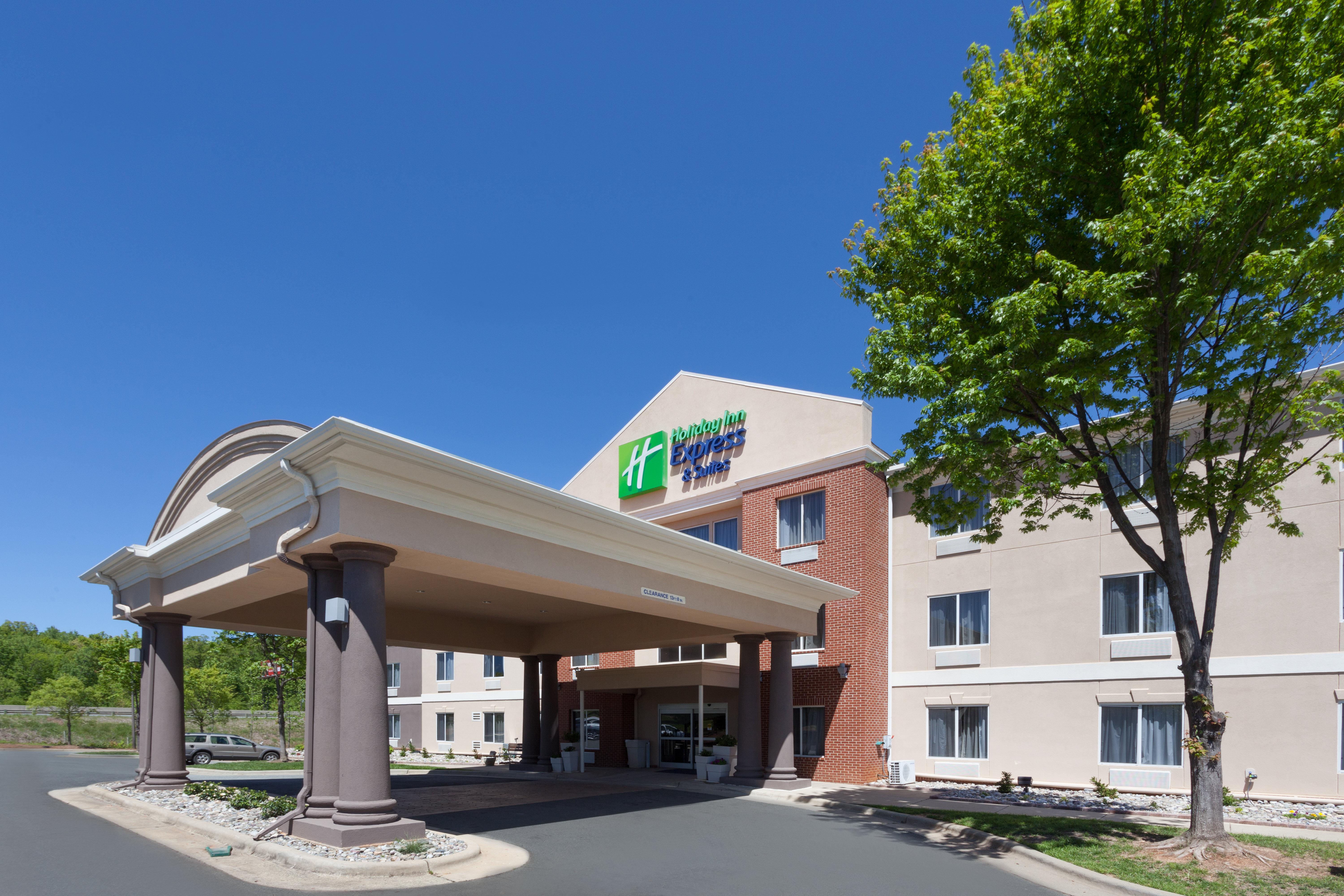 Holiday Inn Express Hotel & Suites Mebane By Ihg Exterior photo