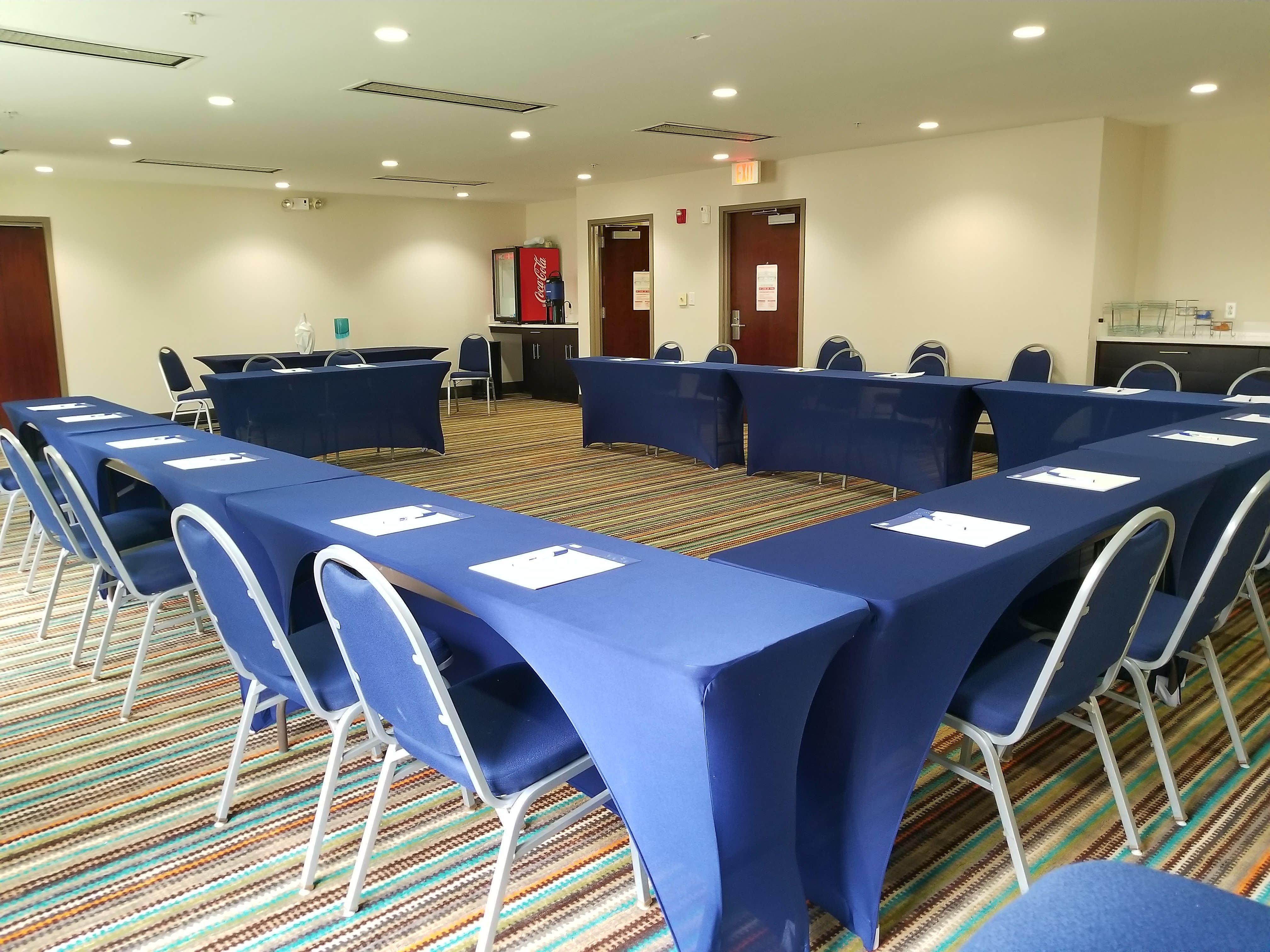 Holiday Inn Express Hotel & Suites Mebane By Ihg Exterior photo