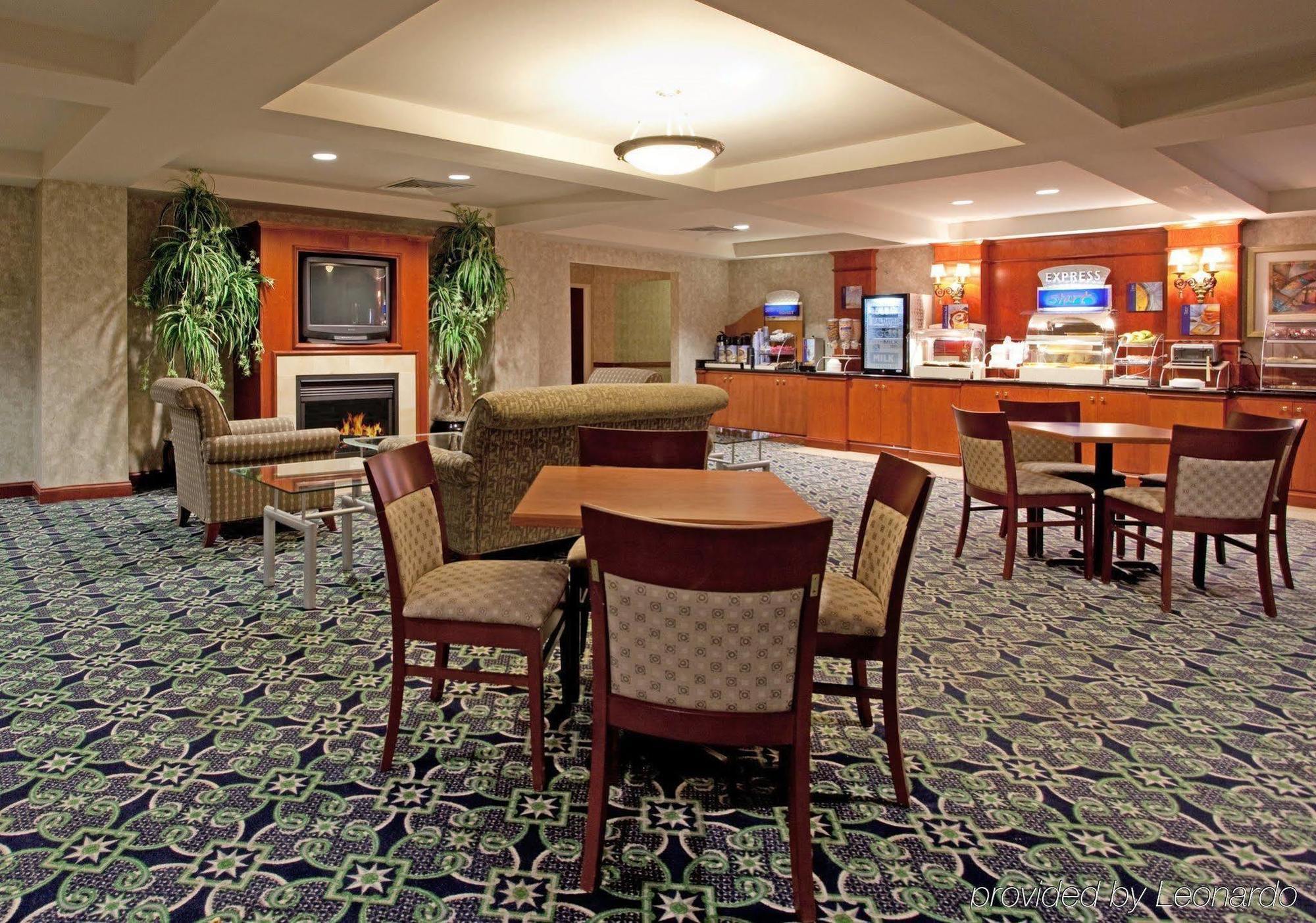 Holiday Inn Express Hotel & Suites Mebane By Ihg Exterior photo